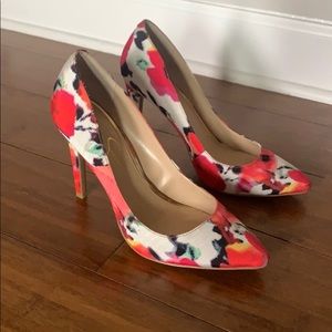 Jessica Simpson floral pumps